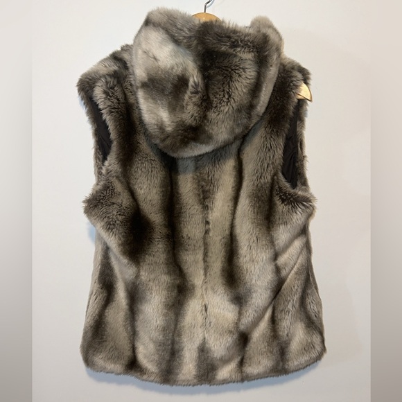 Kristen Blake Faux Fur Hooded Reversible Vest - Picture 4 of 9